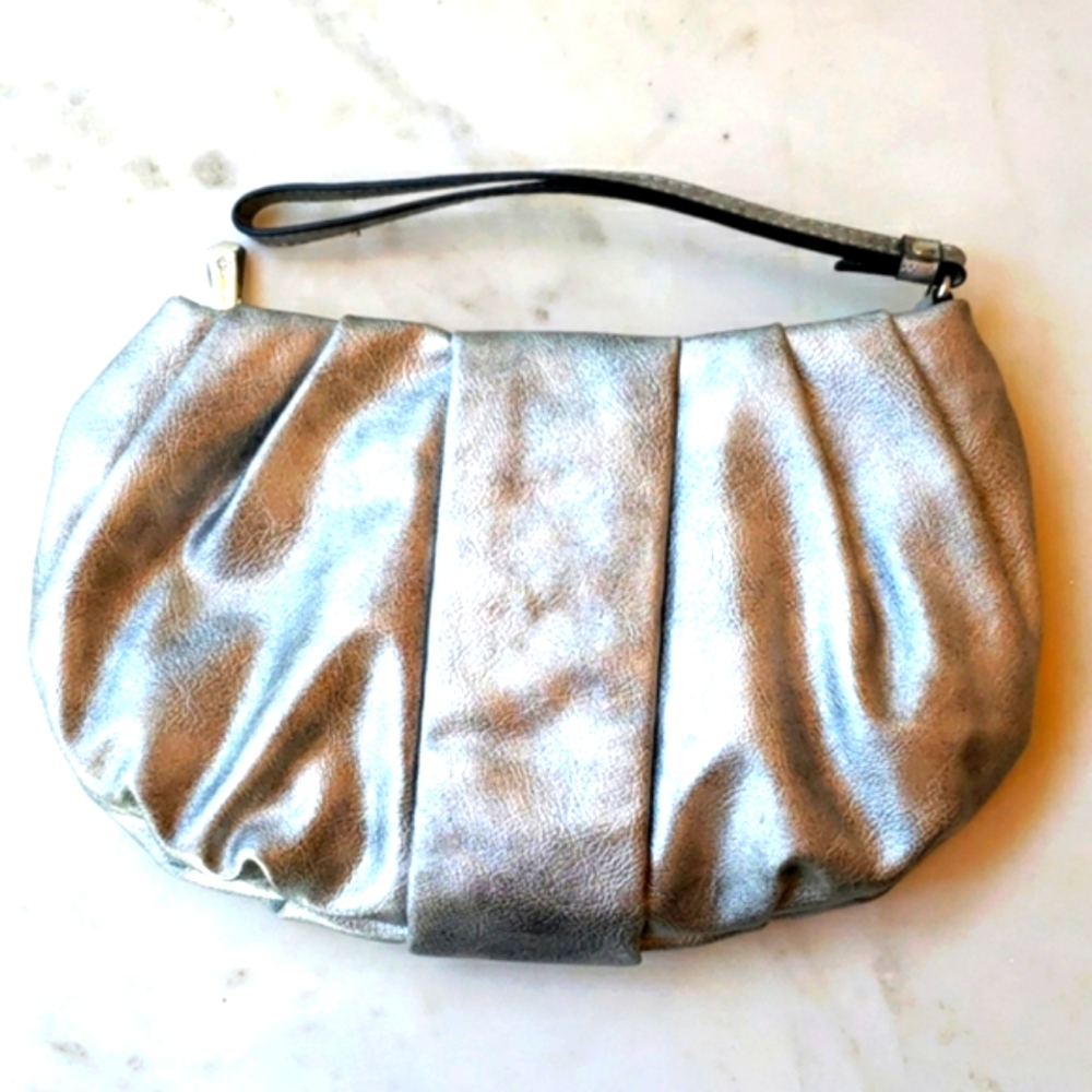 Simply Vera Wang Metallic Silver evening wristlet - Picture 2 of 11